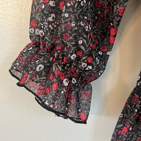 NWT Topshop Floral 3/4 Sleeve Smocked Ruffle Top - Picture 7 of 9